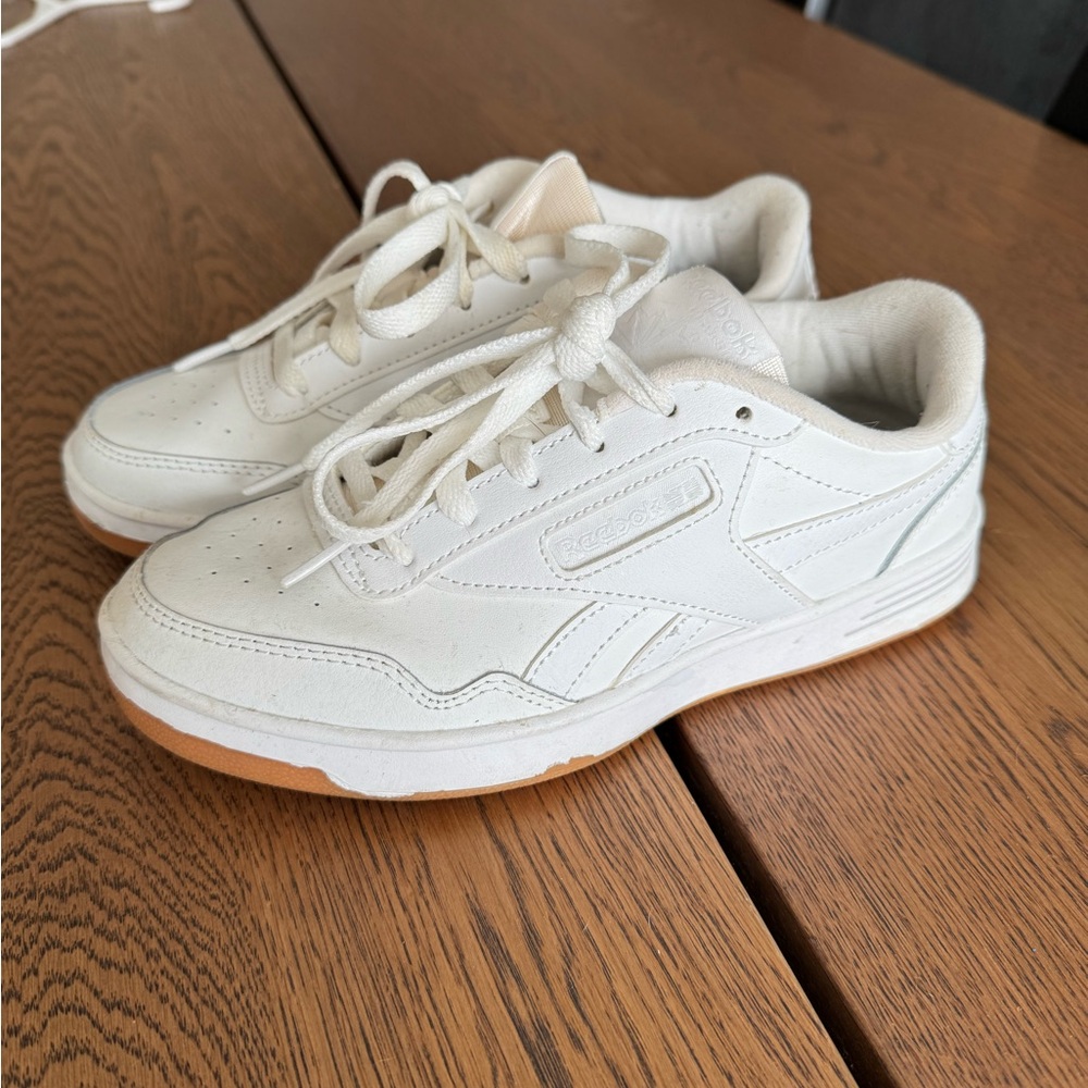 Reebok Women's Club MEMT Sneaker - Picture 3 of 6